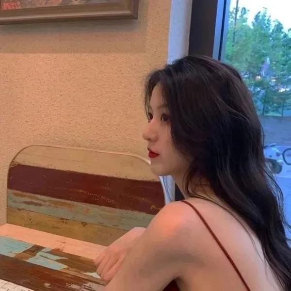 好莱坞诈骗女王